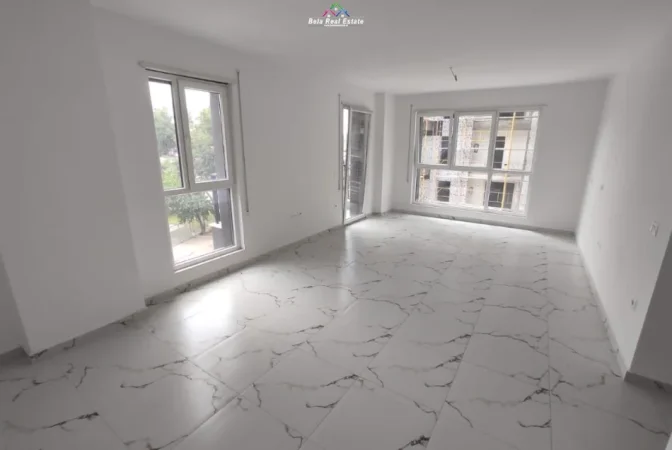 Tirane, jepet me qera zyre Kati 2, 100 m² 600 € (Don Bosko)