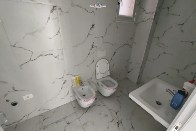 Tirane, jepet me qera zyre Kati 2, 100 m² 600 € (Don Bosko)