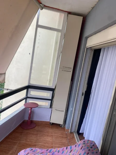Tirane, jepet me qera apartament 2+1+Ballkon Kati 5, 84 m² 530 € 