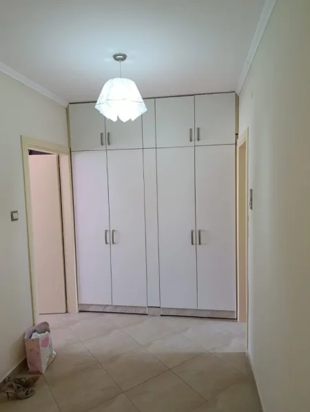 Tirane, shitet apartament 1+1 Kati 5, 60 m² 120.000 € (Xhamlliku)