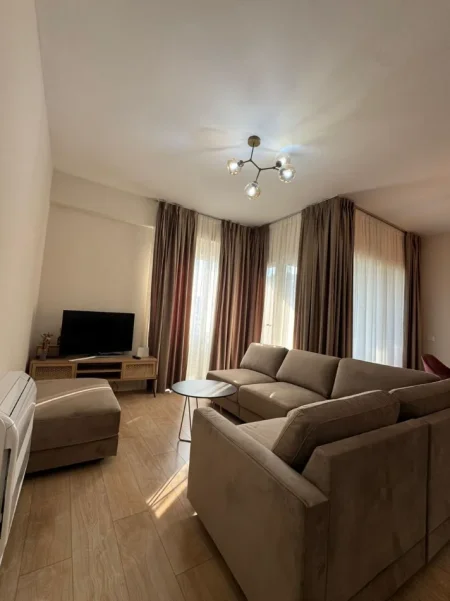Tirane, jepet me qera apartament 2+1+Aneks+Ballkon Kati 4, 115 m² 1.500 € 