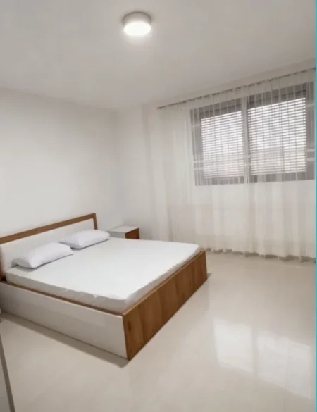 Tirane, shitet apartament 2+1+Ballkon Kati 3, 81 m² 110.000 € (Fresku)