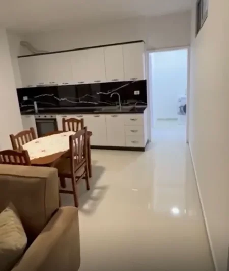 Tirane, shitet apartament 2+1 Kati 3, 81 m² 110.000 € (Fresk)