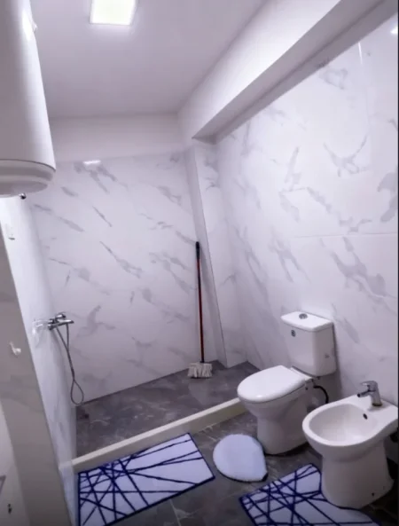 Tirane, shitet apartament 2+1 Kati 3, 81 m² 110.000 € (Fresk)