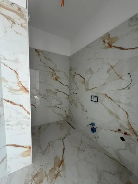 Tirane, shitet apartament 3+1 Kati 6, 149 m² 223.500 € (Porcelan)