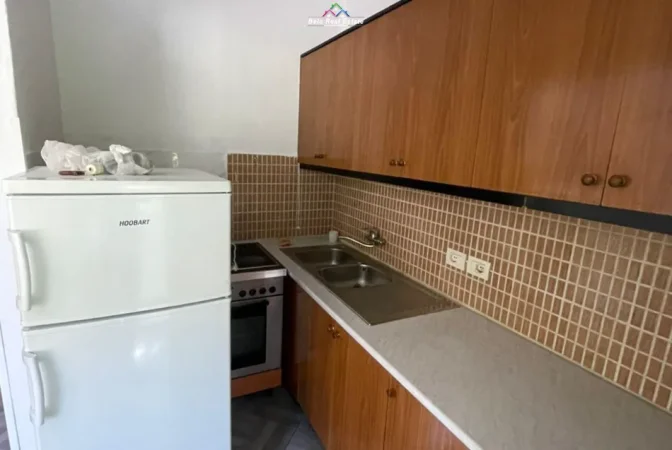 Tirane, shitet apartament 1+1 Kati 2, 59 m² 125.000 € (Rruga Irfan Tomini)