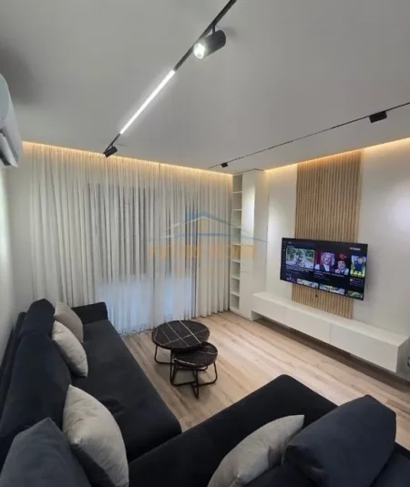 Tirane, shitet apartament 2+1 Kati 5, 103 m² 250.000 € (porcelan)