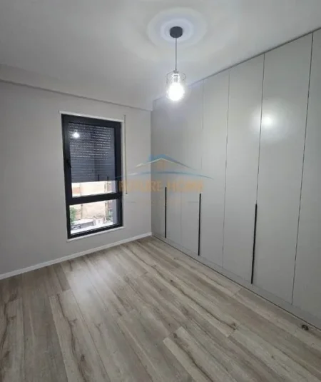 Tirane, shitet apartament 2+1 Kati 5, 103 m² 250.000 € (porcelan)