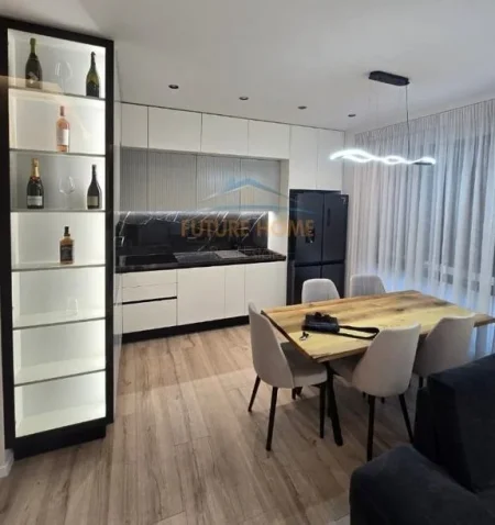Tirane, shitet apartament 2+1 Kati 5, 103 m² 250.000 € (porcelan)