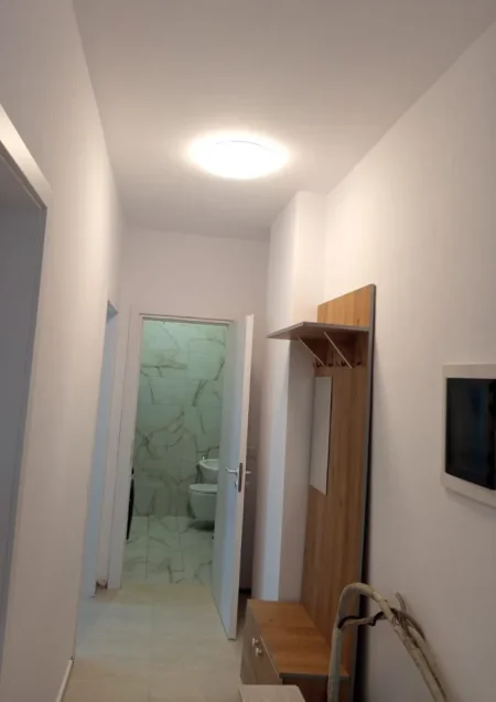 Tirane, jepet me qera apartament 2+1 , 80 m² 650 € 