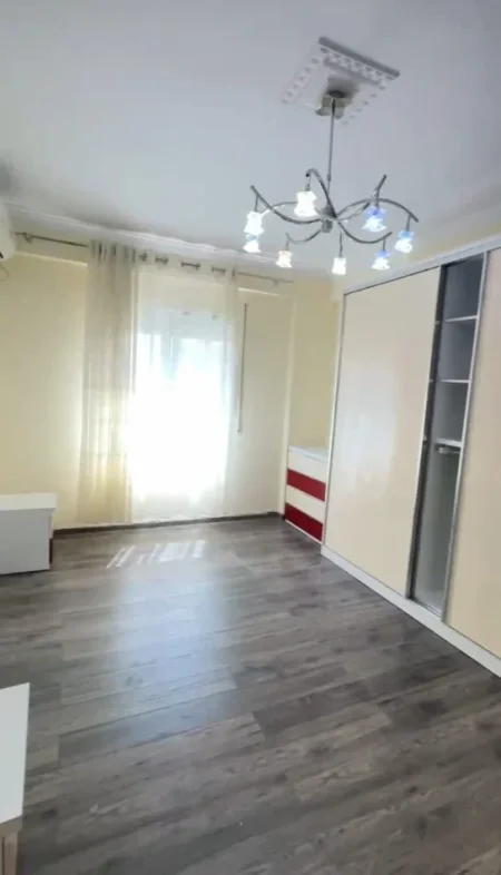 Tirane, shes apartament 2+1 Kati 5, 92 m² 258.000 € (Rruga Bilal sina)