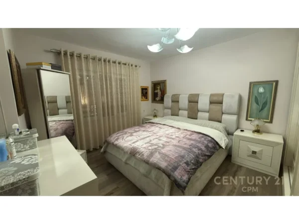 Tirane, shitet apartament 2+1+Ballkon Kati 4, 110 m² 215.000 € 