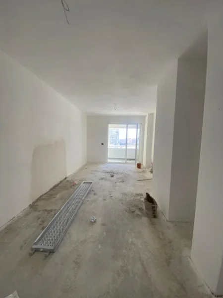 Tirane, shitet apartament 2+1 Kati 4, 104 m² 120.000 € (UNIVERS CITY)