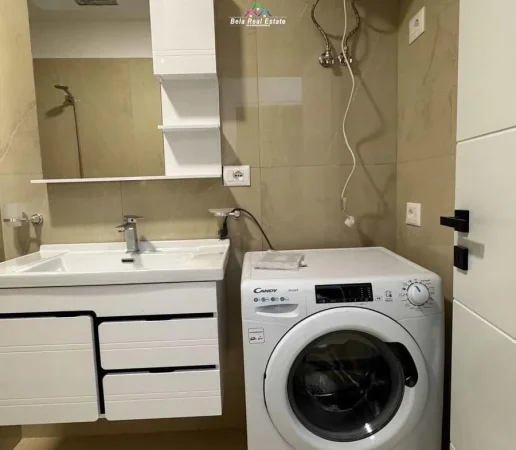 Tirane, jepet me qera apartament 2+1 Kati 7, 101 m² 730 € (fusha e aviacionit)