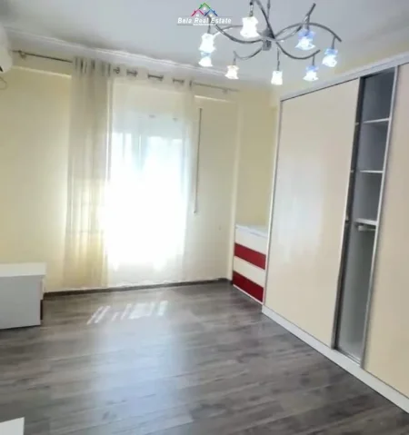 Tirane, shes apartament 2+1 Kati 5, 92 m² 258.000 € (kopshti zoologjik)