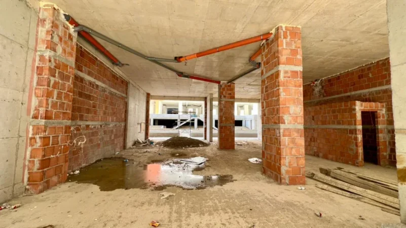 SHITET Ambient Biznesi : Open Space 232m² 📍Paskuqan (Space City Residence) - Buze Unaze (579,800€) || Vetrata te medha me xham🔥