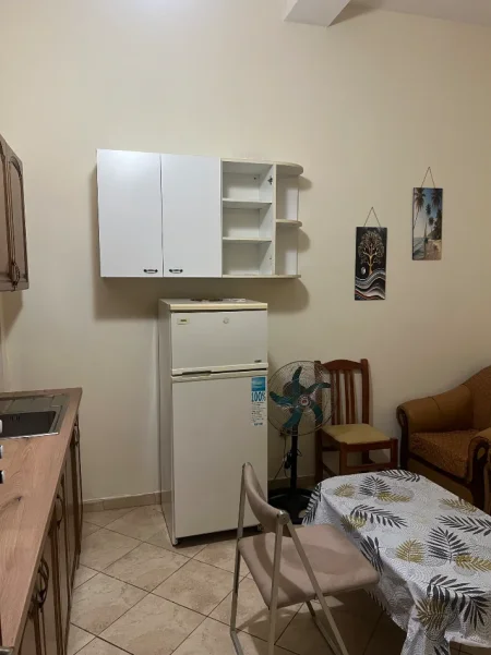 Tirane, jepet me qera apartament 1+1 Kati 0, 45 m² 350 € (Musa agolli)