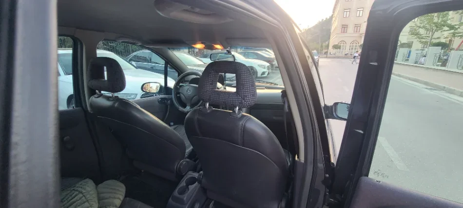 Berat, OKAZION – SHITEN 2 MJETE Mercedes-Benz Nafte, 3.200 €