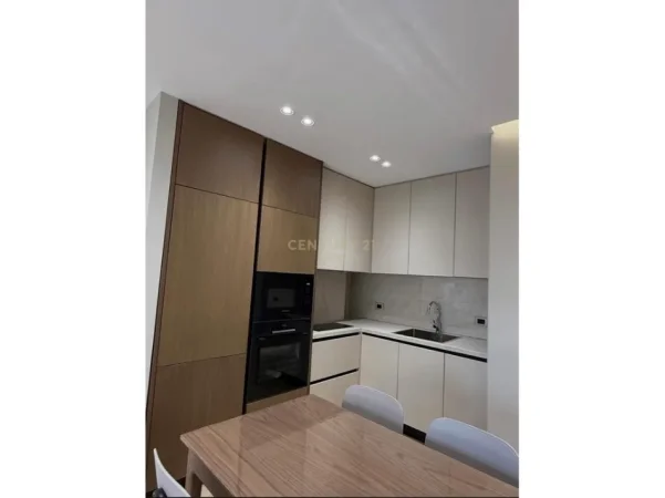 Tirane, jepet me qera apartament 1+1 Kati 4, 65 m² 1.000 € (myslym shyri)