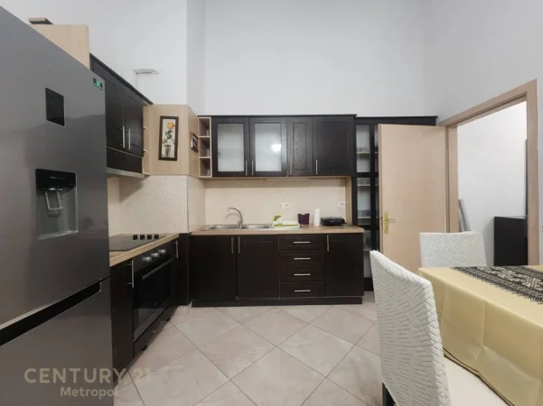 Tirane, jepet me qera apartament 1+1 Kati 5, 70 m² 400 € 