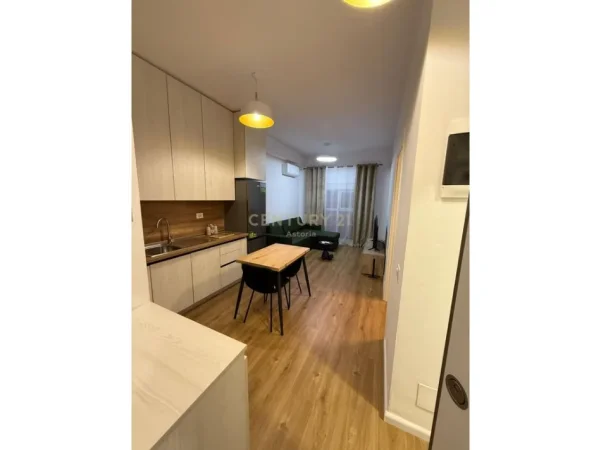 Tirane, jepet me qera apartament 1+1 Kati 3, 55 m² 500 € 