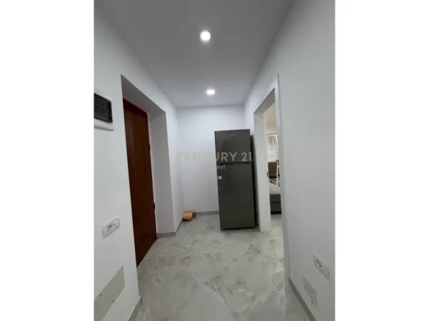 Tirane, jepet me qera apartament 2+1 Kati 2, 61 m² 600 € (Pediatria)