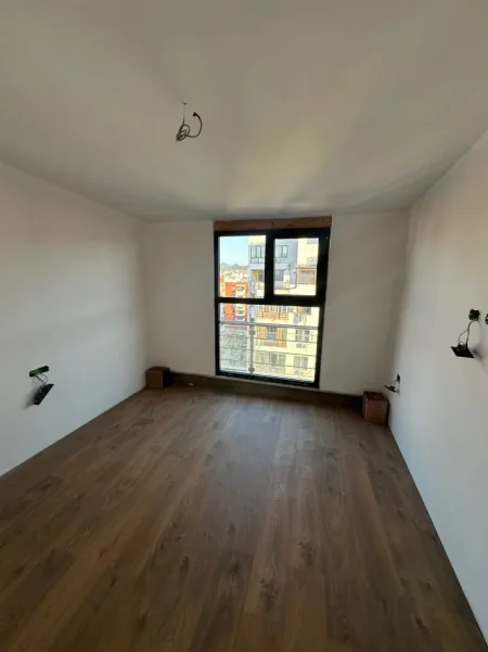 Tirane, shitet apartament 2+1+Ballkon Kati 10, 105 m² 290.000 € (Kompleksi Delijorgji)