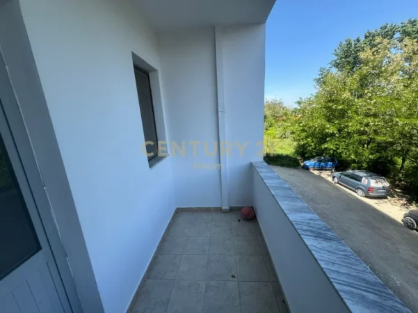 Tirane, shitet apartament 2+1+Ballkon Kati 2, 118 m² 120.000 € (astir)