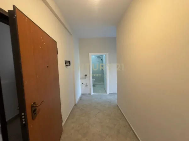 Tirane, shitet apartament 2+1+Ballkon Kati 2, 118 m² 120.000 € (astir)