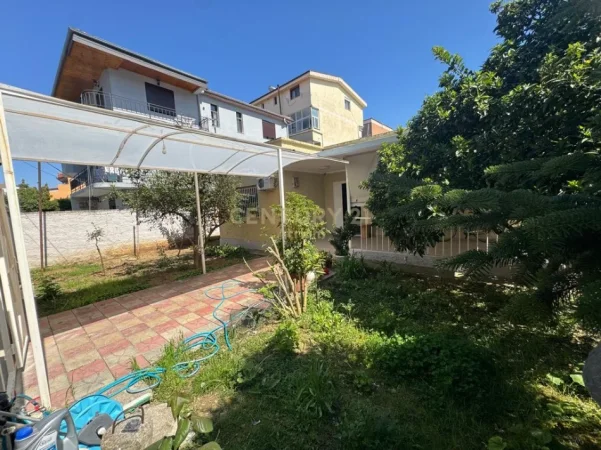 Tirane, shitet shtepi 1 Katshe Kati 1, 287 m² 320.000 € (Allias)
