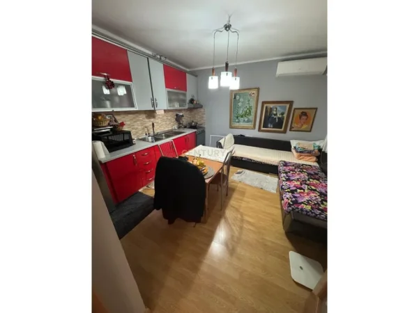 Tirane, shitet shtepi 1 Katshe Kati 1, 287 m² 320.000 € (Allias)