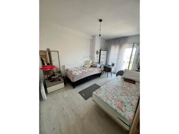 Tirane, shitet apartament 3+1+Ballkon Kati 6, 120 m² 199.999 € (Unaza e Re)