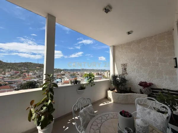 Tirane, shitet apartament 3+1+Ballkon Kati 8, 170 m² 330.000 € (Selite)