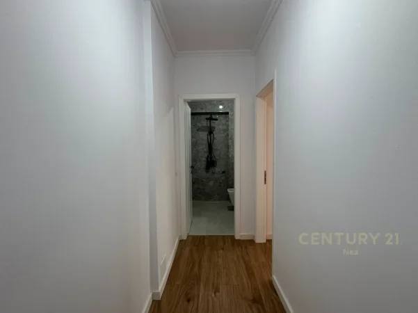Tirane, shitet apartament 2+1 Kati 4, 75 m² 222.000 € (rruga e bogdaneve)