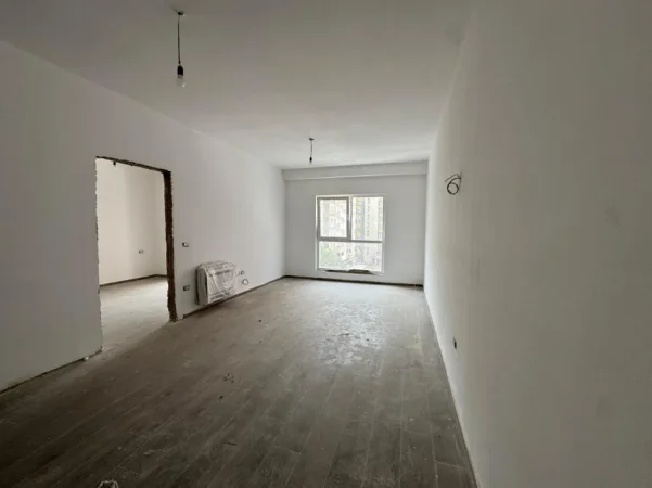 Tirane, jepet me qera zyre Kati 3, 70 m² 450 € (Rr. Dritan Hoxha kompleksi Aura)