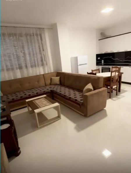 Tirane, shitet apartament 1+1+Ballkon Kati 3, 81 m² 110.000 € (Fresk)