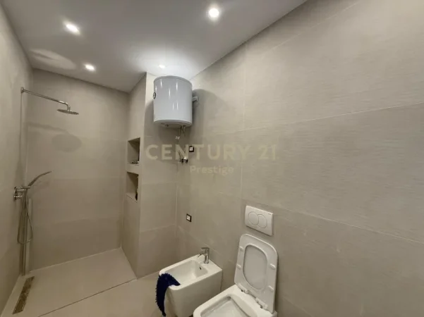 Tirane, shitet apartament 2+1+Ballkon Kati 6, 108 m² 250.000 € (bulevardi i ri)