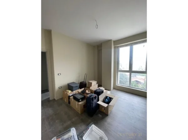 Tirane, shitet apartament 3+1+Ballkon Kati 4, 136 m² 415.000 € (komuna e parisit)