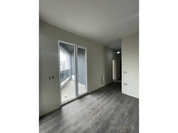 Tirane, shitet apartament 3+1+Ballkon Kati 4, 136 m² 415.000 € (komuna e parisit)