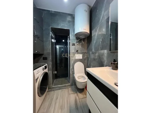 Tirane, jepet me qera apartament 2+1 Kati 2, 72 m² 750 € (SHKOLLA E BALETIT)