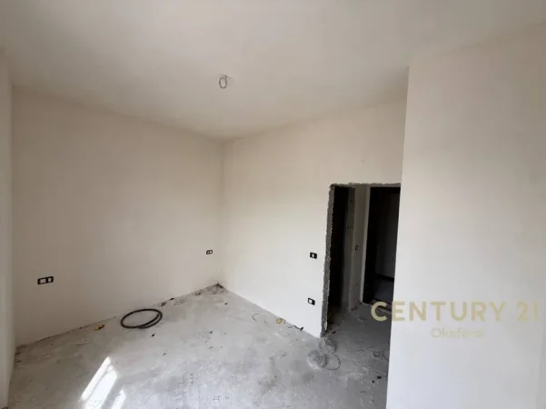 Tirane, shitet apartament 1+1 Kati 8, 56 m² 118.000 € (ish fusha aviacionit)