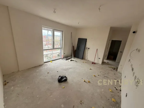 Tirane, shitet apartament 1+1 Kati 8, 56 m² 118.000 € (ish fusha aviacionit)