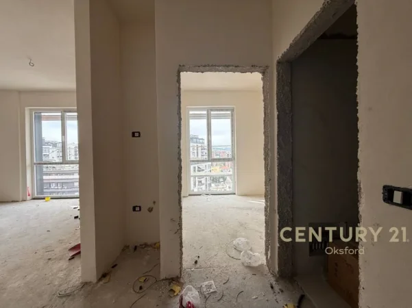 Tirane, shitet apartament 1+1 Kati 8, 56 m² 118.000 € (ish fusha aviacionit)