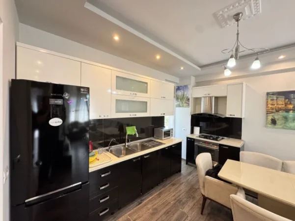 Tirane, shitet 2+1+Ballkon Kati 6, 93 m² 258.000 € (Kopshti Zoologjik)