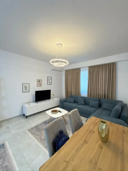 Tirane, jepet me qera apartament 1+1 Kati 5, 67 m² 530 € 