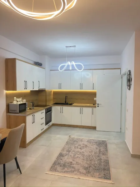Tirane, jepet me qera apartament 1+1 Kati 5, 67 m² 530 € 