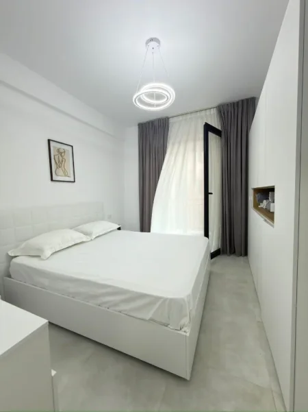 Tirane, jepet me qera apartament 1+1 Kati 5, 67 m² 530 € 