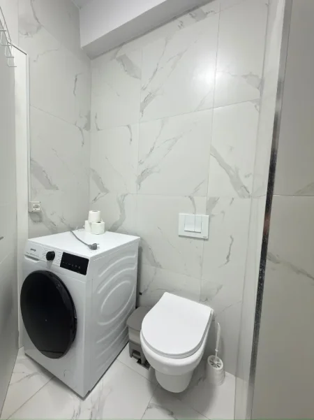 Tirane, jepet me qera apartament 1+1 Kati 5, 67 m² 530 € 