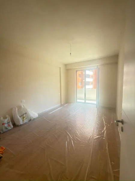 Tirane, jepet me qera Kati 3, 70 m² 450 € 