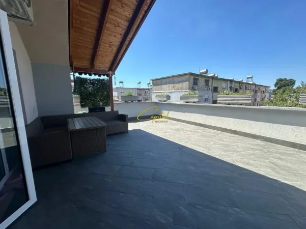 Tirane, jepet me qera apartament 2+1 Kati 3, 120 m² 750 € (XHAMLLIKU)